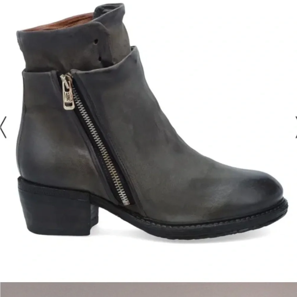 AS98 Free People Cadmus Boots 38 Smoke Gray fits like 9 womens